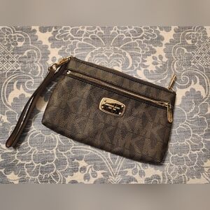 Micheal Kors Designer Wristlet
